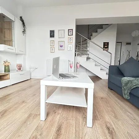 Elegant Premium With Panoramic Views - 10