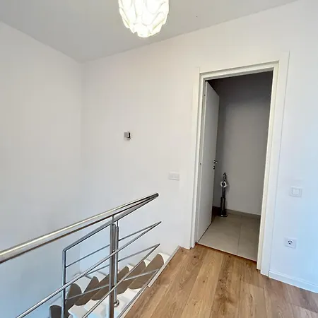 Elegant Premium With Panoramic Views - 10 *