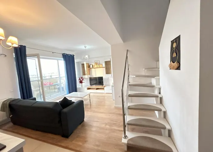 Elegant Premium With Panoramic Views - 10